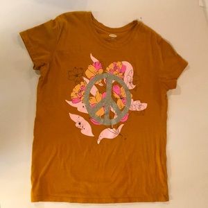 Girls peace sign flowery tee